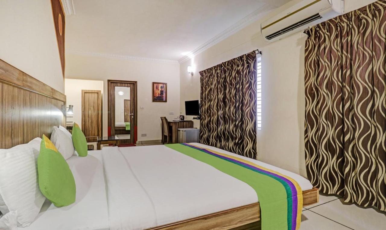 Treebo Komfort Suites, 3 Km From Mysore Palace Exterior foto