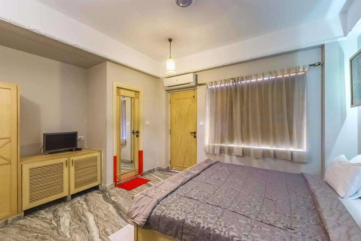 Treebo Komfort Suites, 3 Km From Mysore Palace Exterior foto
