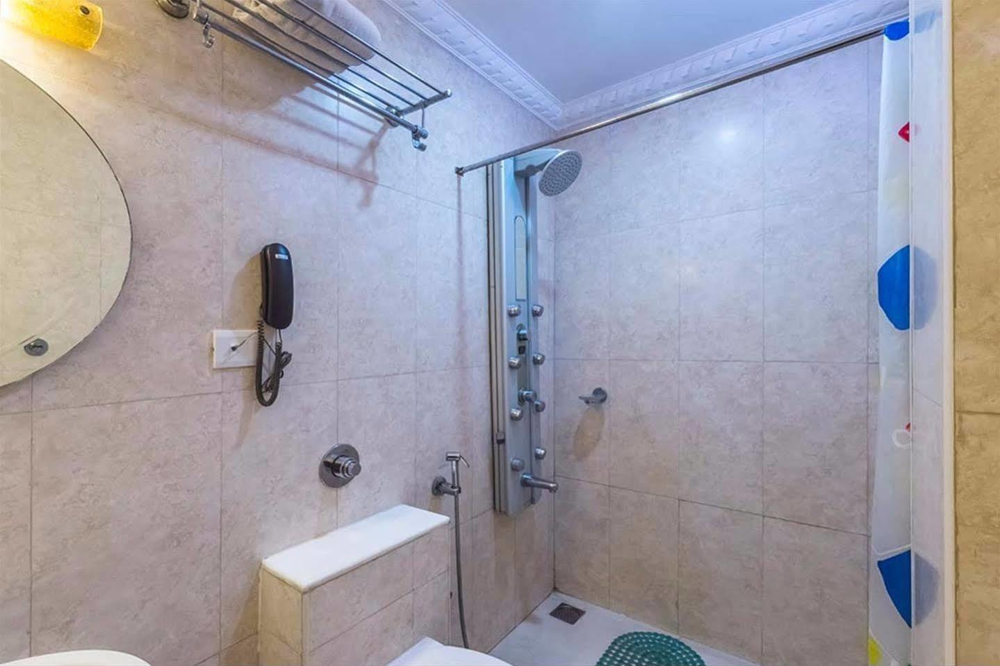 Treebo Komfort Suites, 3 Km From Mysore Palace Exterior foto