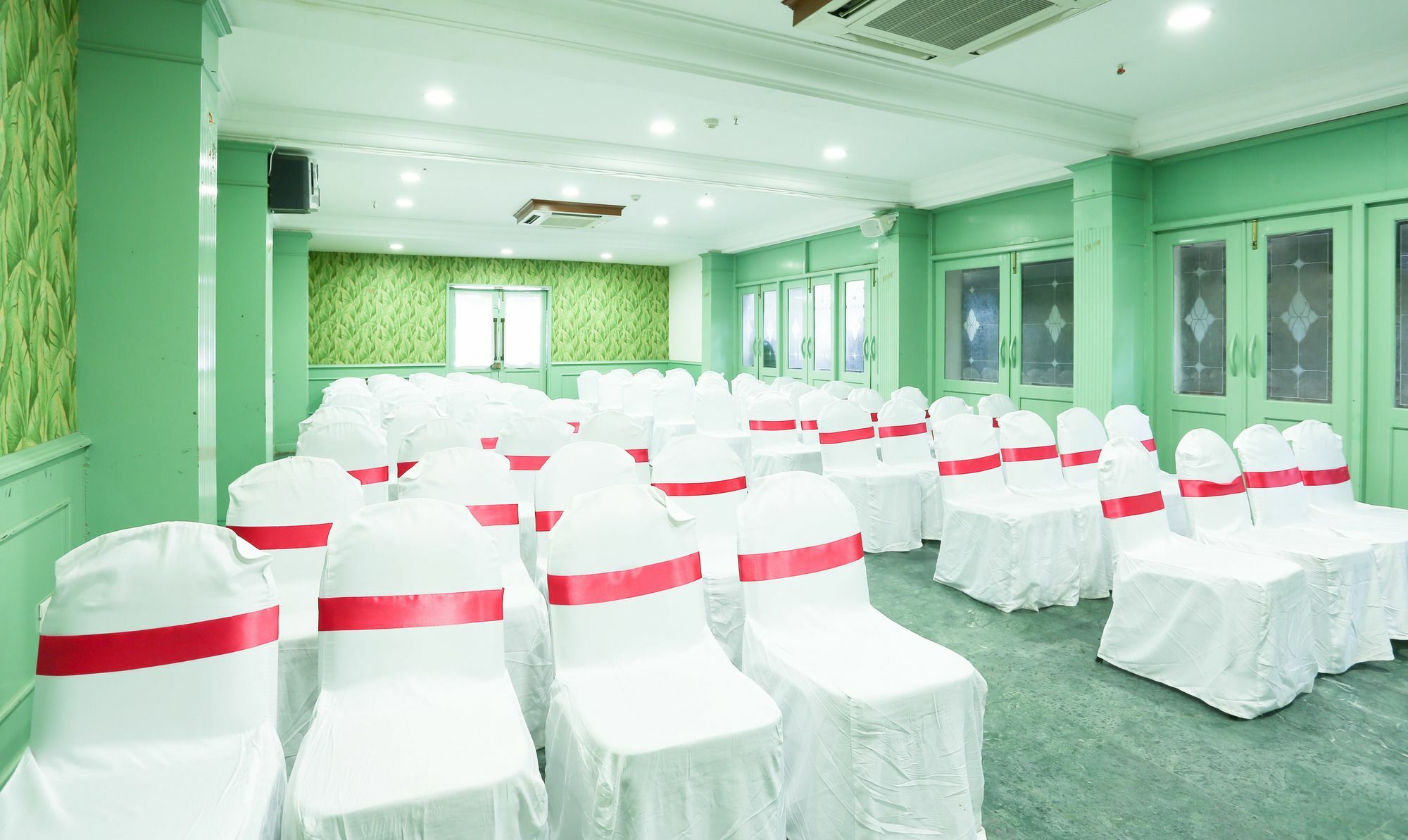 Treebo Komfort Suites, 3 Km From Mysore Palace Exterior foto